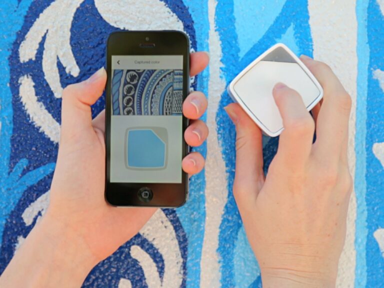 Catturare un colore da una superficie reale con SwatchMate
