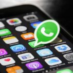 Come archiviare una chat WhatsApp su iPhone
